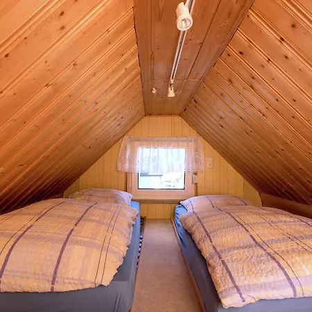 Einladende Mit Aussenpool