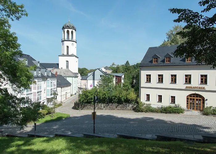 Einladende Mit Aussenpool Dom wakacyjny